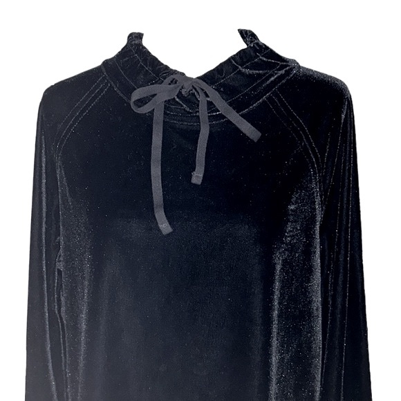 NWT Anthropologie Dylan Black Velvet Raglan Sleeve Pullover Top - S - Picture 2 of 15